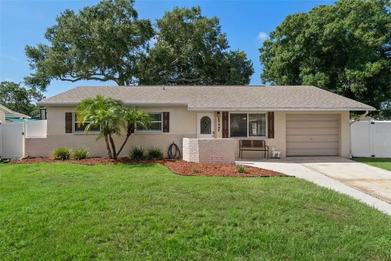 6944 Buhrley Ter N, FL