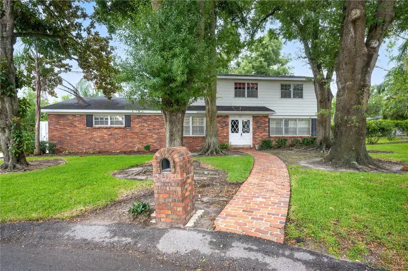 923 Woodmont Ln, FL