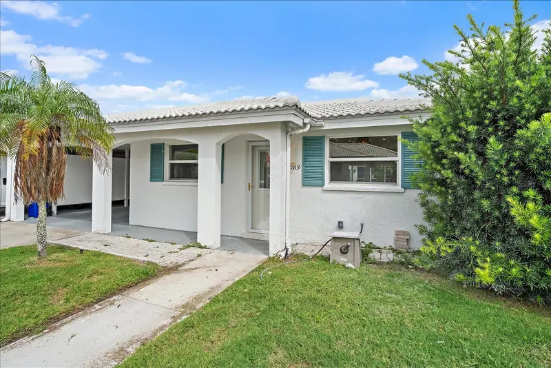 683 Spanish Dr S #214, FL