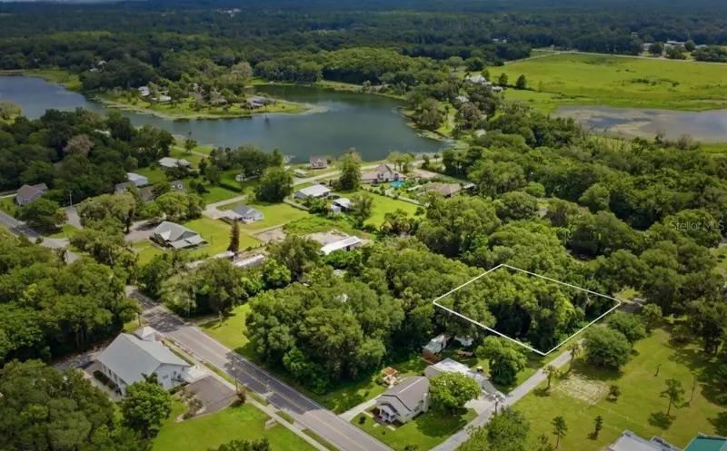 Lake Helen listing