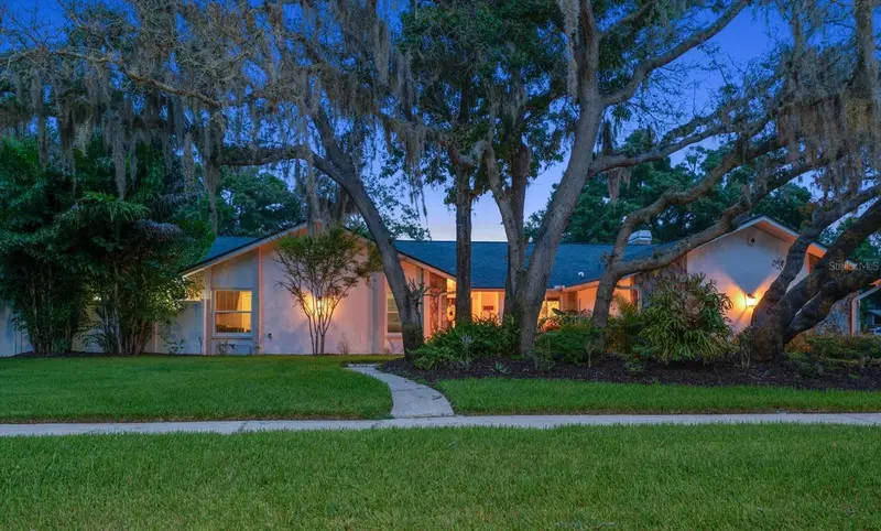 2423 Foxhead Way, FL