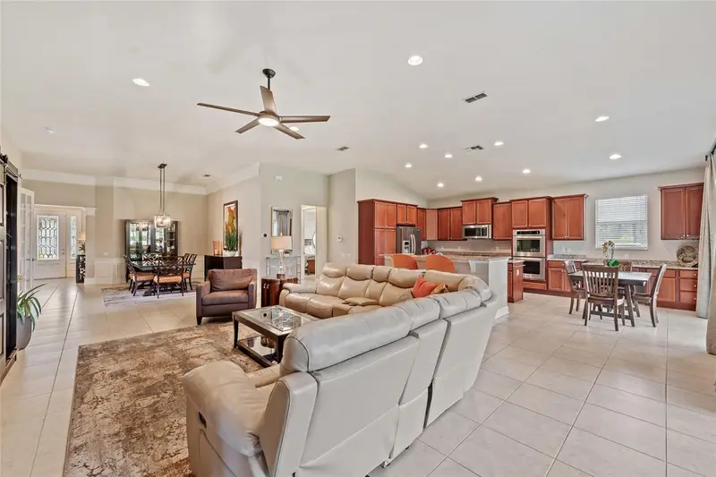412 Douglas Edward Dr, FL