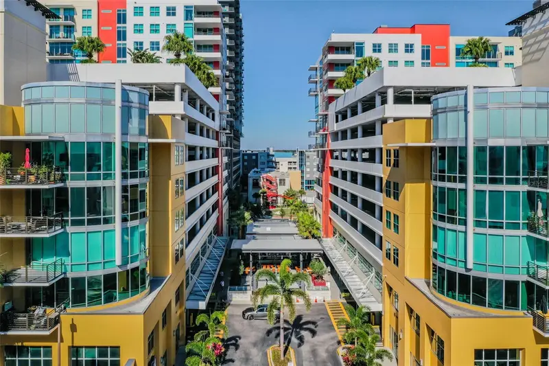 1120 E Kennedy Blvd #1030, FL