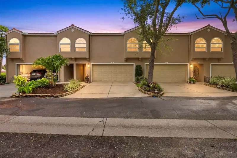 673 Segovia Ct Ne #702, FL