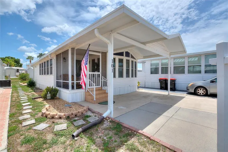 42769 Highway 27 #101, FL