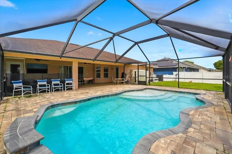 315 Lanceolate Dr, FL