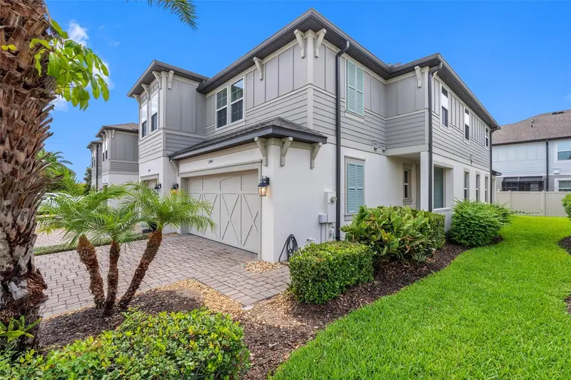 2445 Golden Pasture Cir, FL
