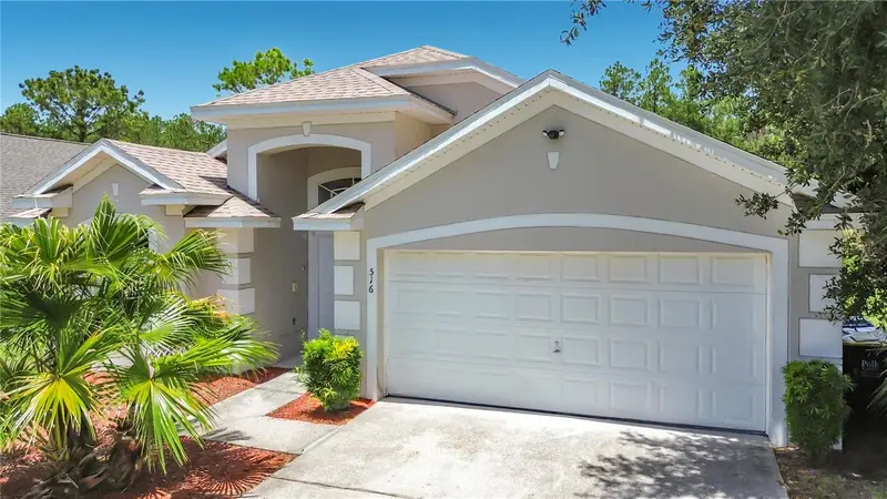 516 Pine Cone Dr, FL