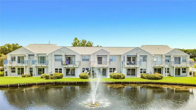 2504 Woodgate Blvd #203, FL