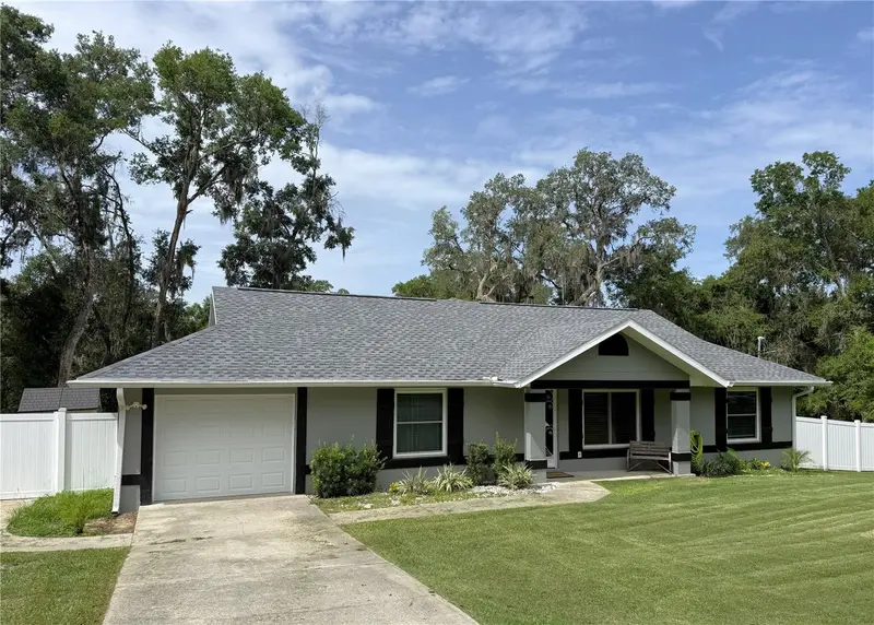 10 Emerald Trl, FL