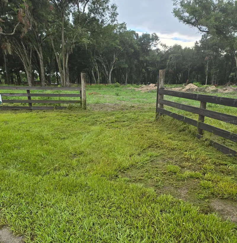 890 Grand Rondo W, FL