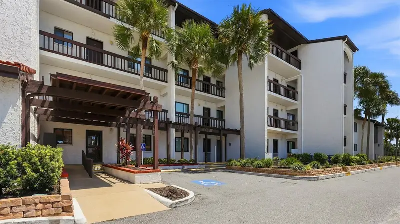 1602 Stickney Point Rd #2-104, FL