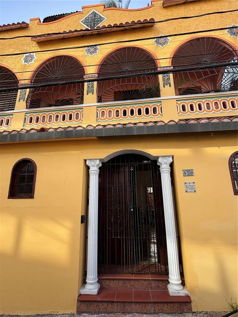 456 Calle SaldañA, PR