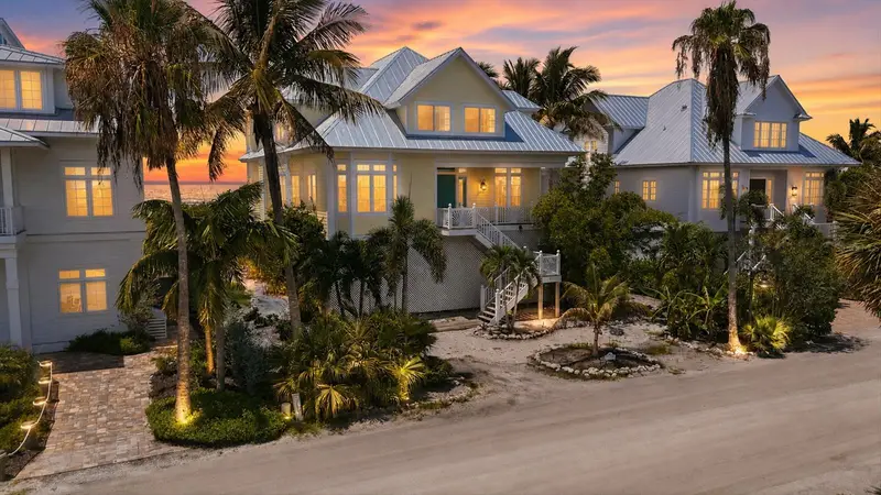 7394 Palm Island Dr, FL