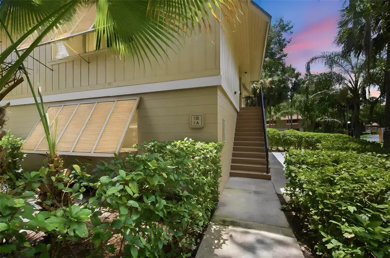 140 Orchid Woods Ct #1b, FL