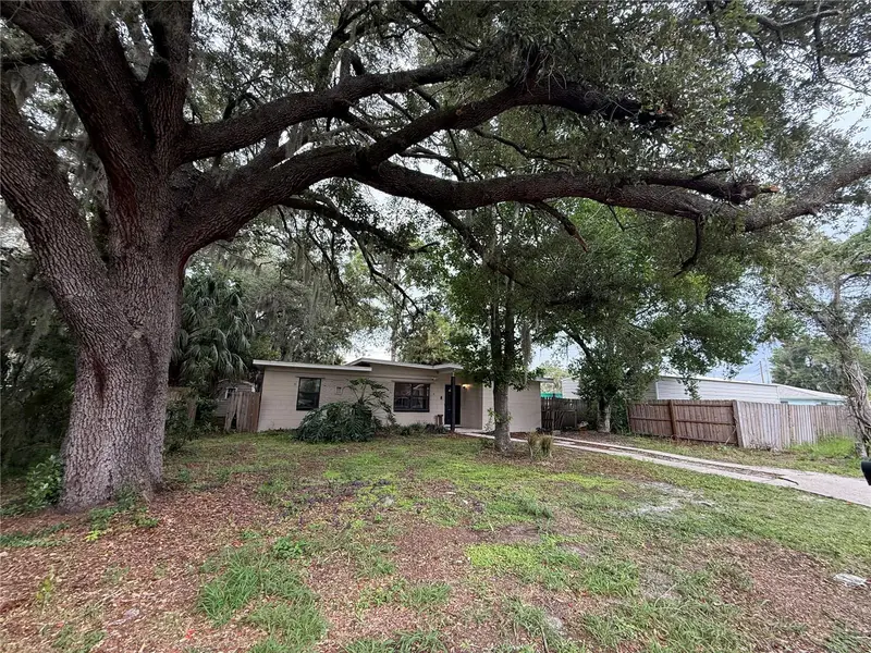 1435 Triangle Dr, FL