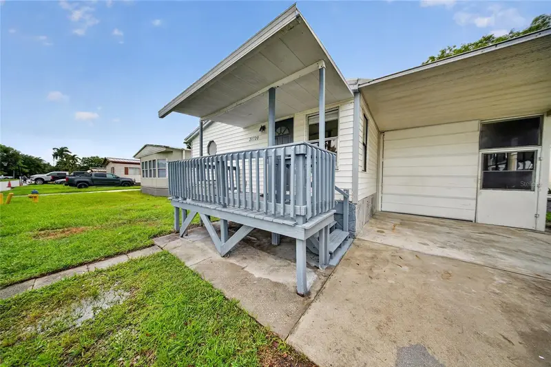 21720 Nw 8th Ct, FL
