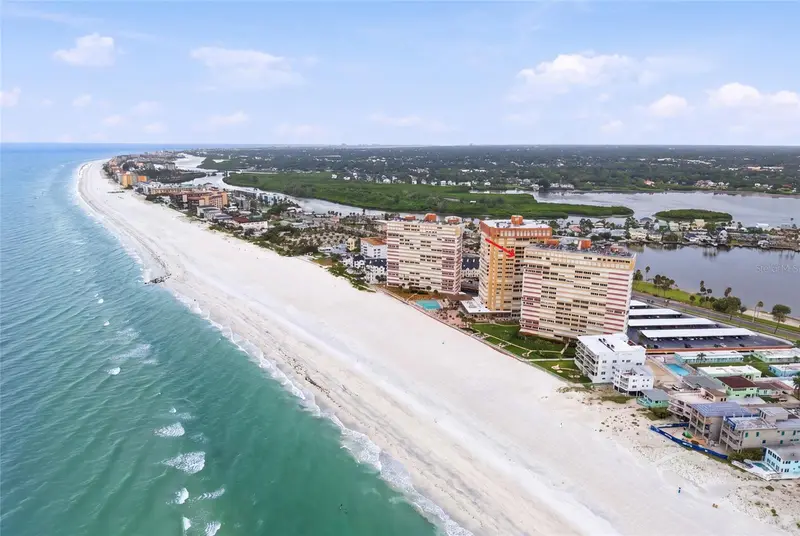17920 Gulf Blvd #1502, FL