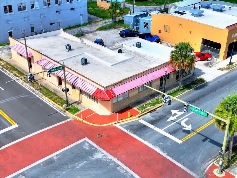 1 W Central Ave, FL