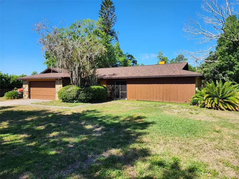 3215 Lake Saxon Dr, FL