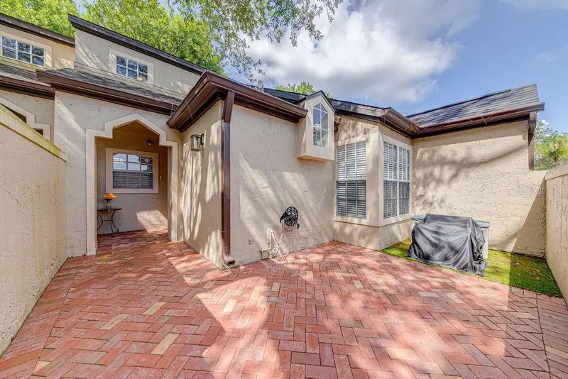 1545 Farrindon Cir #1545, FL