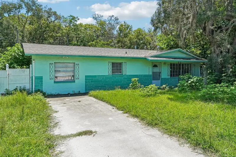 18748 Rosephil St, FL
