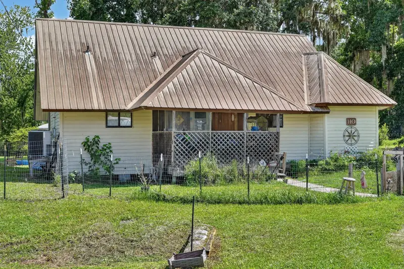 110 W Palm Ave, FL