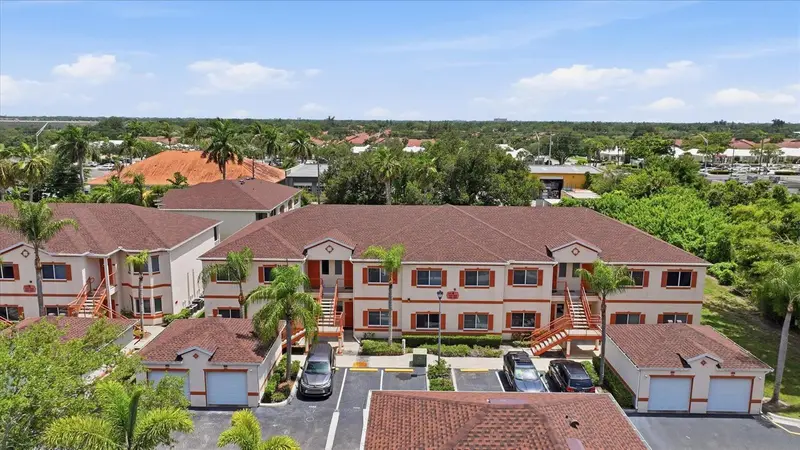 3958 Mediterranea Cir #411, FL