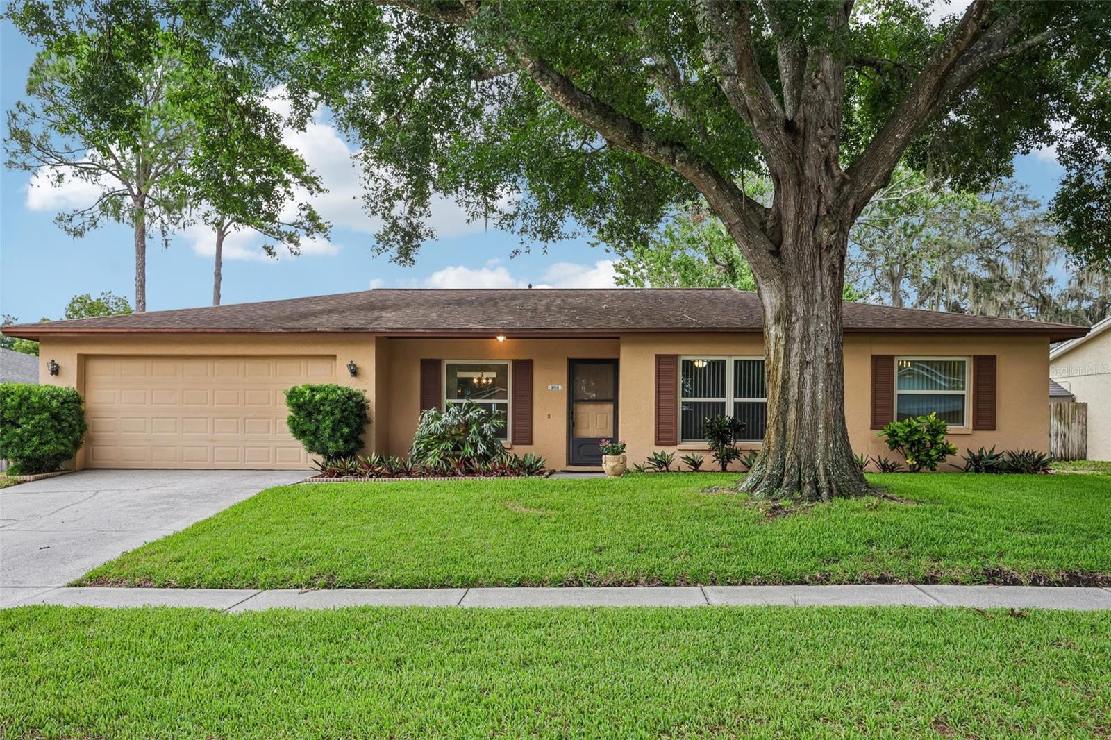 3718 Sand Pebble Dr, FL