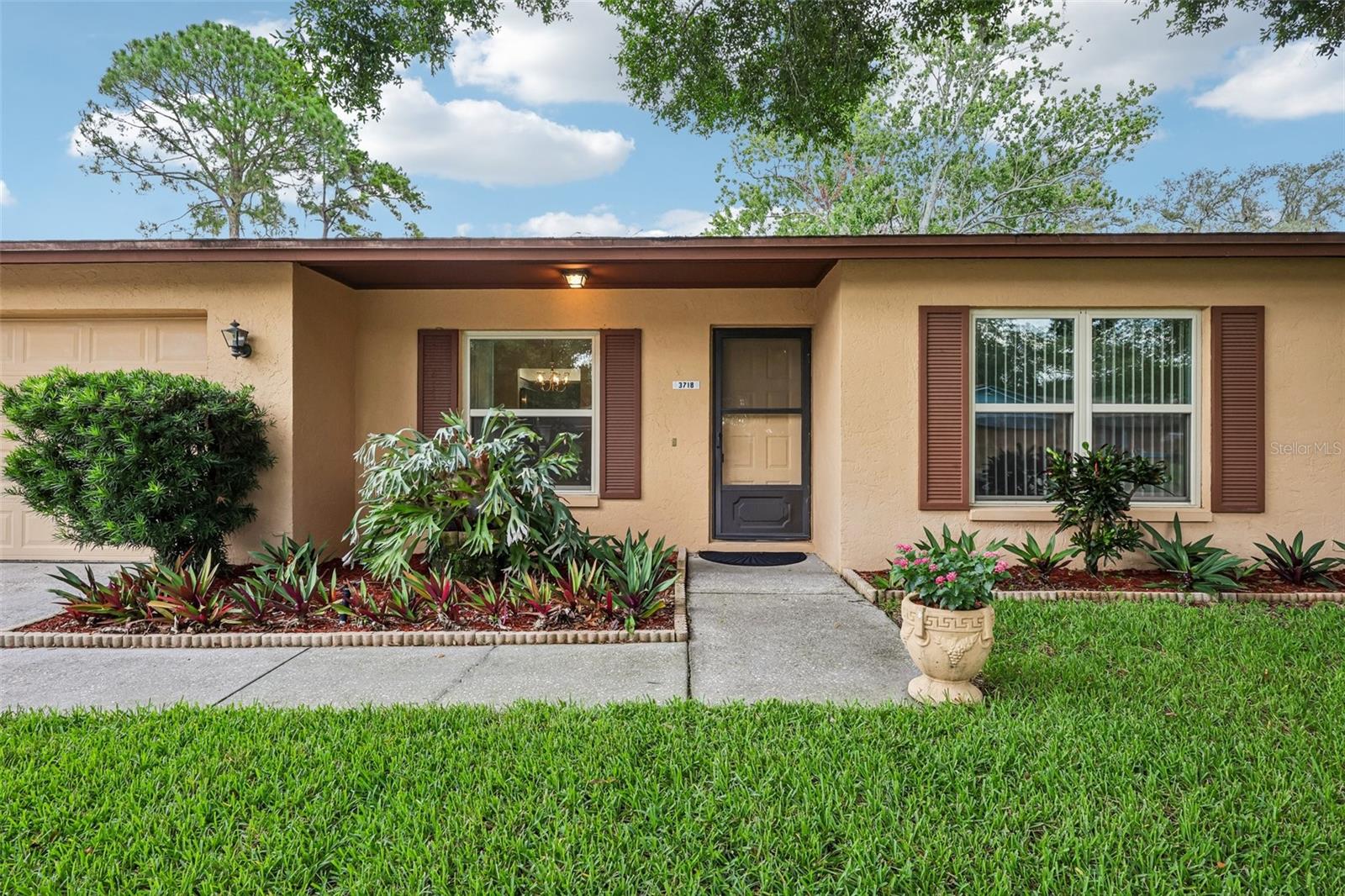 3718 Sand Pebble Dr, FL