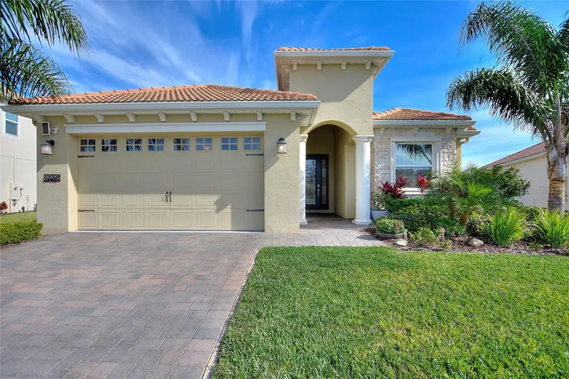 8995 Ace Loop, FL