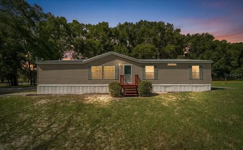 3551 Ne 120th St, FL