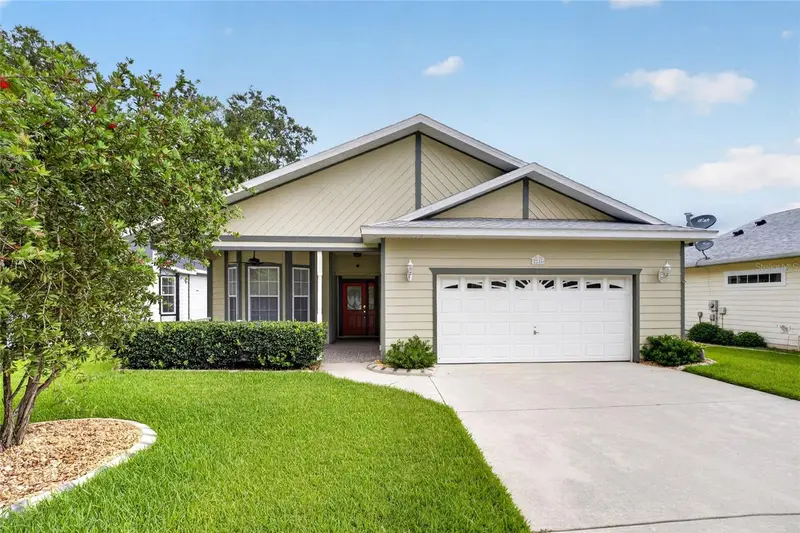 2216 Ne 40th Ter, FL