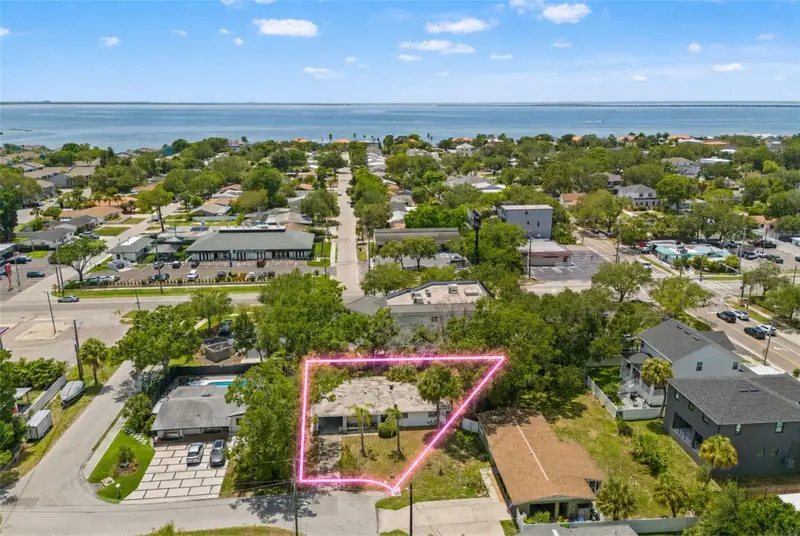 4635 W Bay Villa Ave, FL