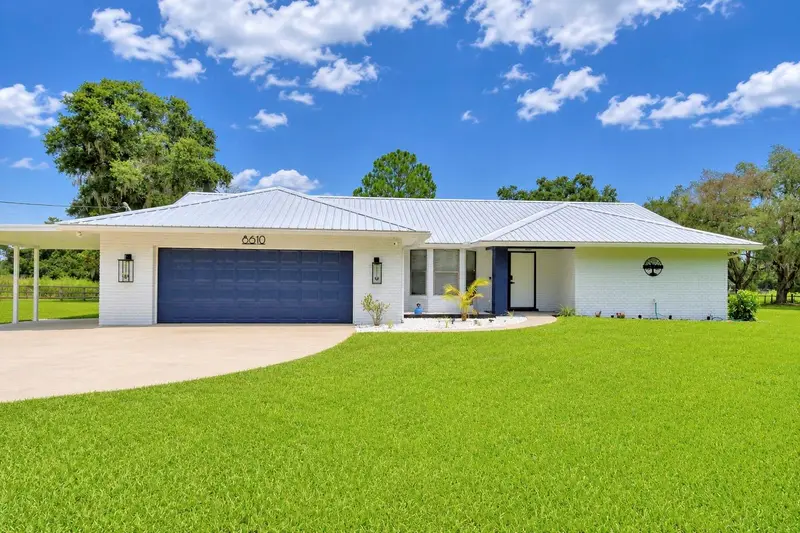 8610 State Road 33 N, FL