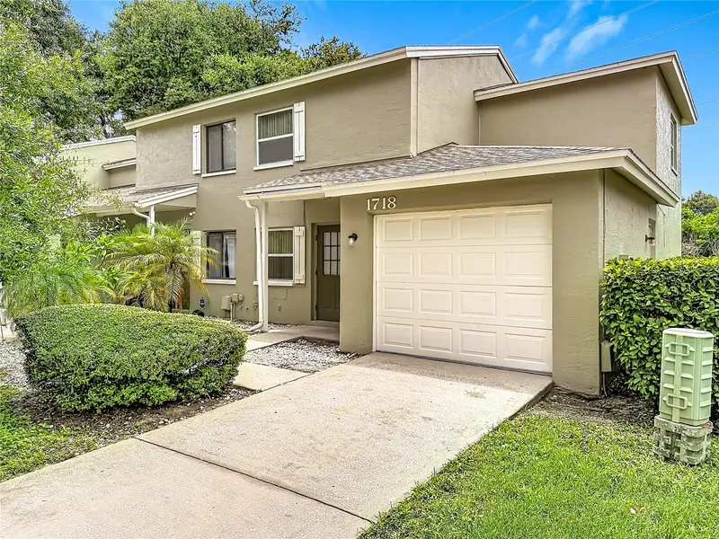 1718 Adams Cir S, FL