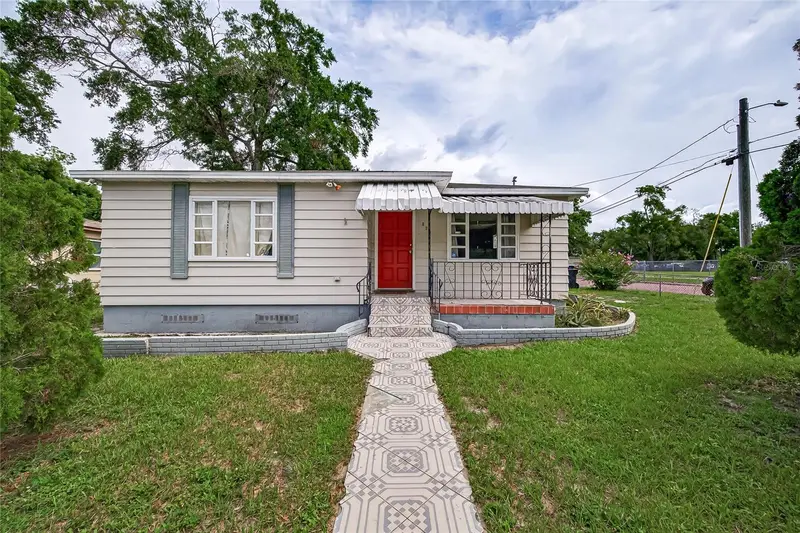 804 E Flora St, FL