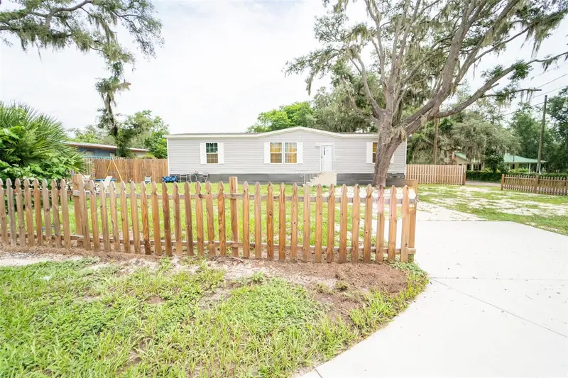 11634 Mcmullen Loop, FL