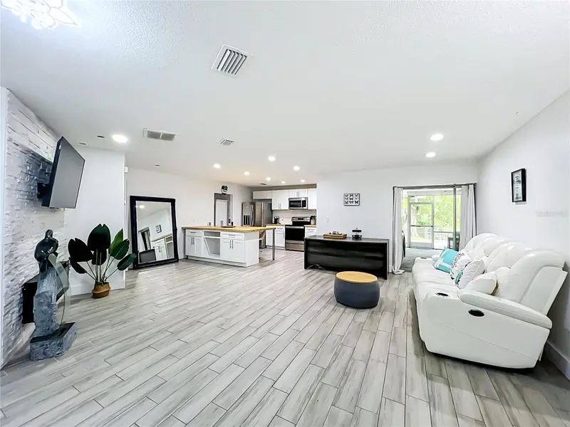 2425 Lauderdale Ct, FL
