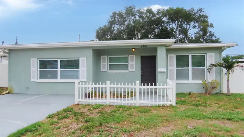 6543 34th Ter N, FL