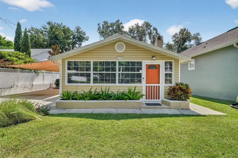 418 E 10th Ave, FL