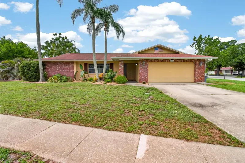 2221 Colonial Dr, FL