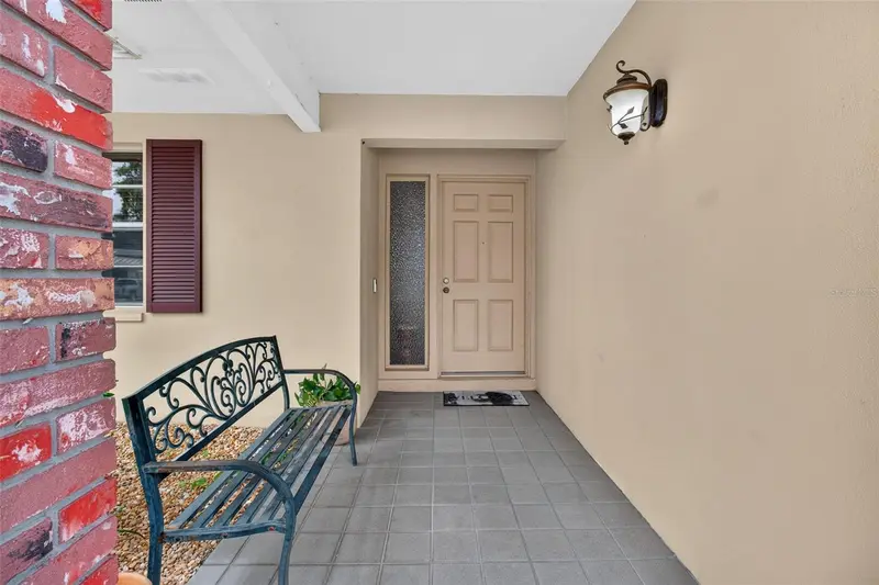 2221 Colonial Dr, FL