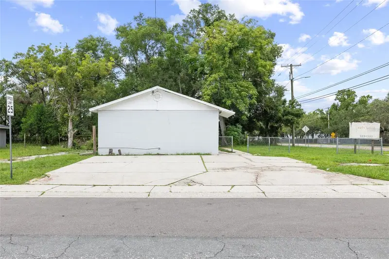 3713 N 34th St, FL