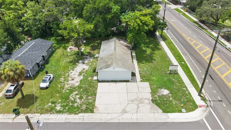 3713 N 34th St, FL