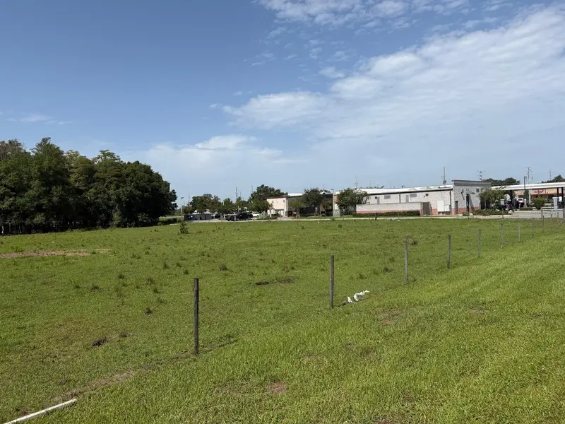576 Tradeport Dr, FL