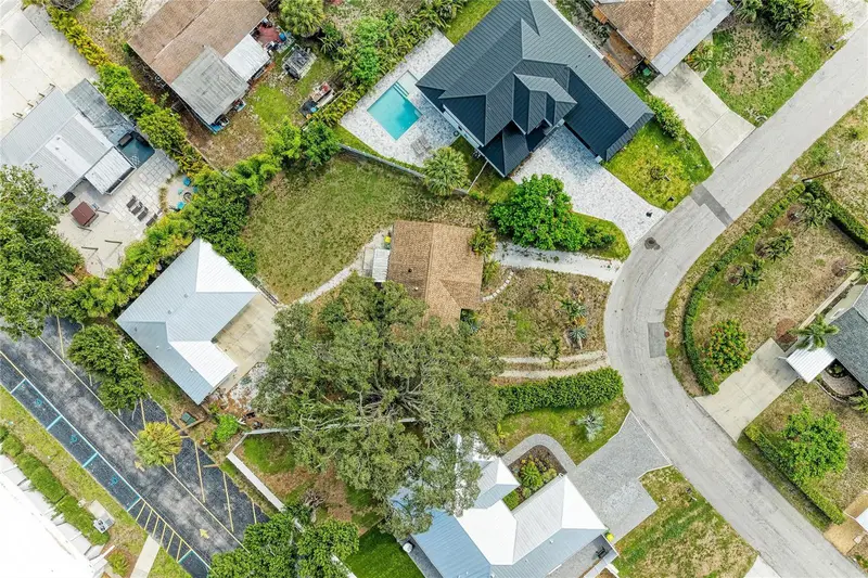 1300 Loma Linda Ct, FL