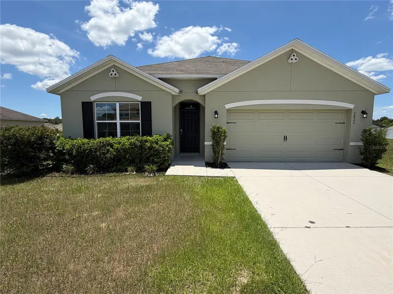 2822 Ne 44th Rd, FL