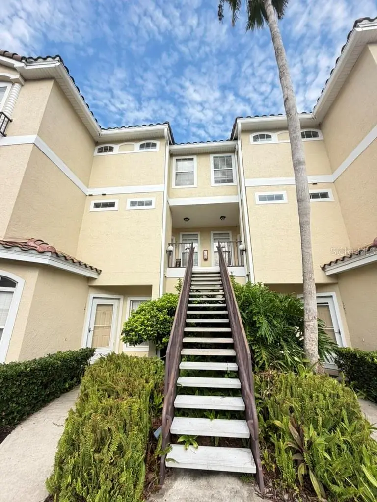 673 Sandy Neck Ln #201, FL