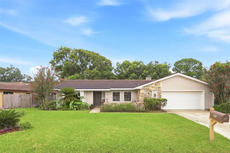 207 Atherstone Ct, FL